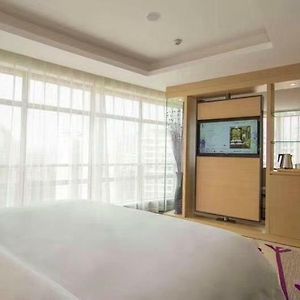 Queen Suite